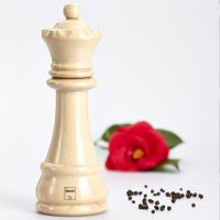 Rasnita din lemn in forma de piesa de sah pentru sare si piper 23 cm  - Bisetti