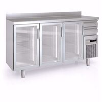 Masa frigorifica refrigerare 3 usi cu geam si 6 rafturi seria 600 cu rebord Coreco