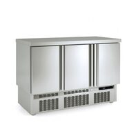 Masa frigorifica refrigerare 3 usi seria 700 cu rebord 264 lt Coreco